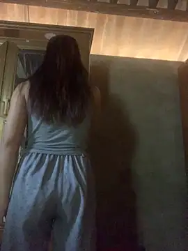 ThiHa003 online show from October 22, 2025, 4:35 am