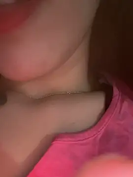 Mimisixo online show from October 19, 2025, 3:01 pm