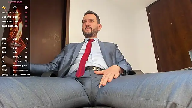 Snapshot of KarlBoss1 chatting on October 15, 2025, 11:05 pm KarlBoss1 online show from October 15, 2025, 11:05 pm