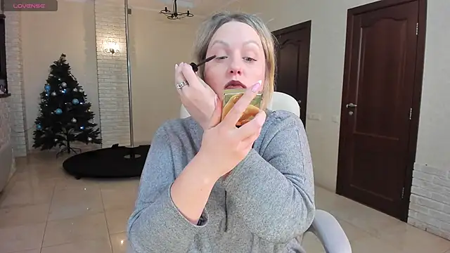 MariemLui online show from January 13, 2026, 1:49 pm