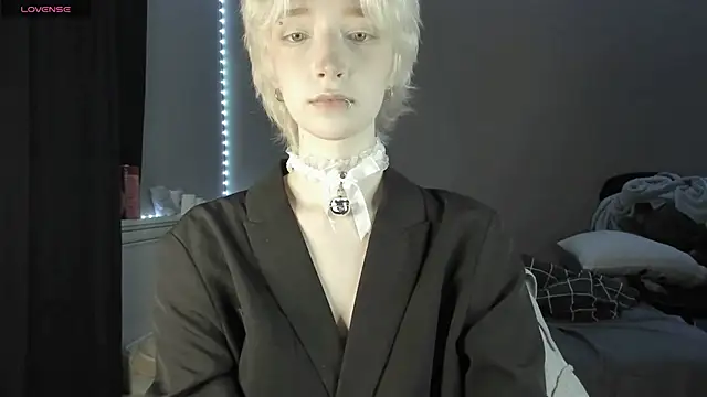 MelissaReis online show from December 4, 2025, 11:52 am