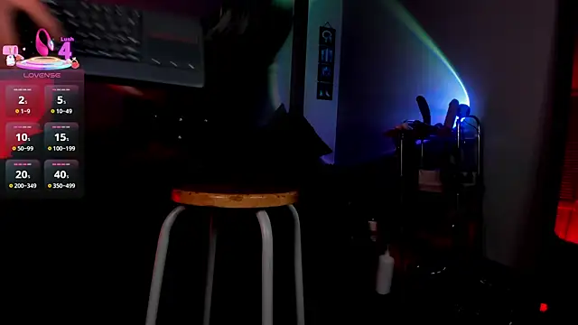 Draculairis online show from April 17, 2026, 8:12 pm