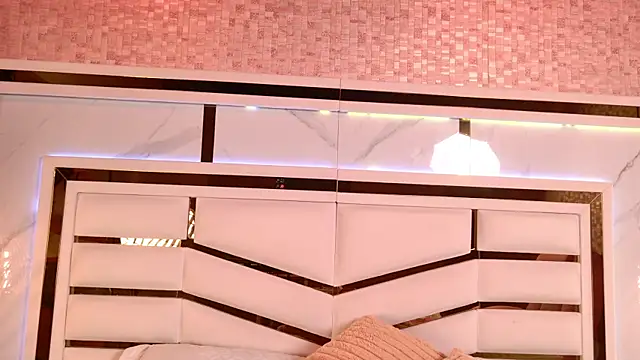 Snapshot of ambar_rosse25 chatting on October 14, 2025, 11:33 am ambar rosse25 online show from October 14, 2025, 11:33 am