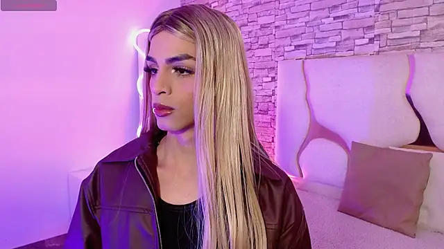 LIHIAN TAY online show from September 25, 2025, 3:21 am