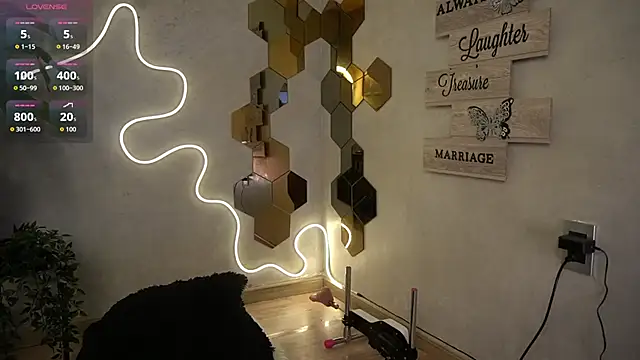 saritass  online show from April 4, 2026, 12:53 am