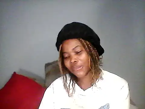 Snapshot of CharlotteXXX chatting on May 8, 2026, 10:53 am CharlotteXXX online show from May 8, 2026, 10:53 am