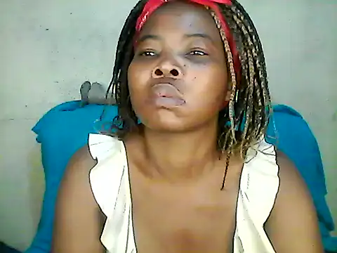 Snapshot of CharlotteXXX chatting on May 9, 2026, 6:24 pm CharlotteXXX online show from May 9, 2026, 6:24 pm