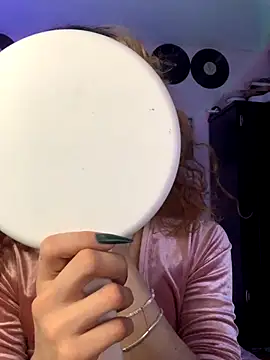 Snapshot of meghan_devil_ chatting on October 8, 2025, 6:22 am meghan devil online show from October 8, 2025, 6:22 am