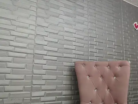 angierot2025 online show from September 9, 2025, 12:43 am