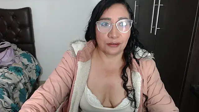 Grace mature milf online show from March 27, 2026, 11:15 pm