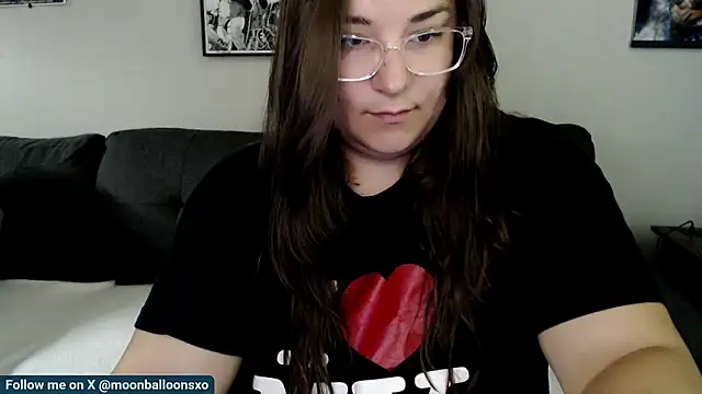 Snapshot of MoonBalloons chatting on September 28, 2025, 1:00 am MoonBalloons online show from September 28, 2025, 1:00 am