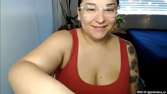 Snapshot of MoonBalloons chatting on June 28, 2026, 2:17 am MoonBalloons online show from June 28, 2026, 2:17 am