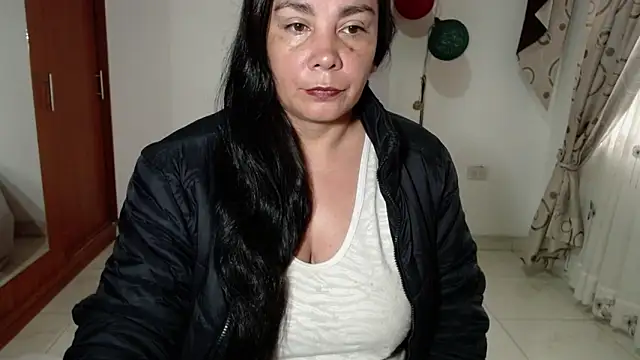 Vivian milf paint online show from October 26, 2025, 11:27 am