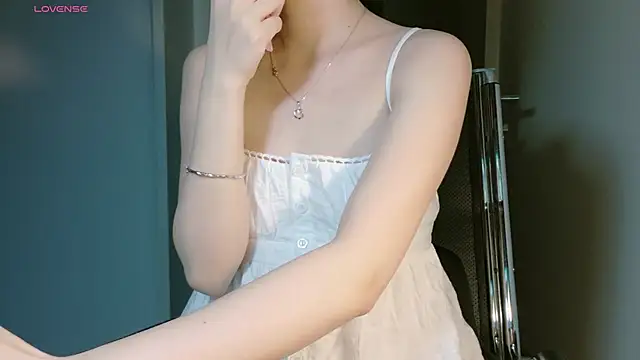 Ryeon 99 online show from March 27, 2026, 2:17 pm