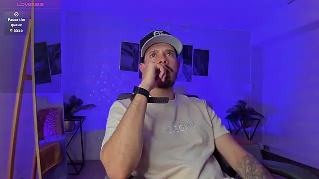 nils saint online show from December 21, 2025, 3:57 am