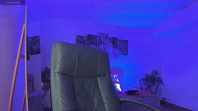 nils saint online show from December 23, 2025, 8:12 am