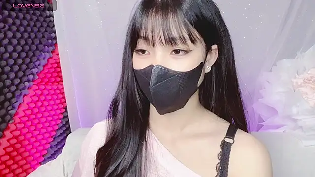 Snapshot of kemybaby chatting on January 18, 2026, 10:35 pm kemybaby online show from January 18, 2026, 10:35 pm