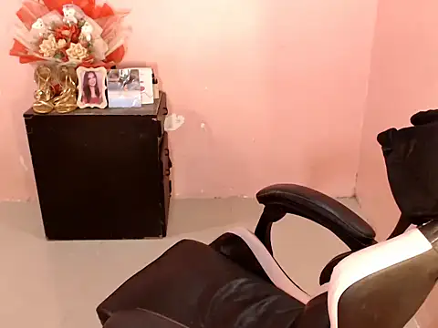 asian lust  online show from June 5, 2026, 7:36 am