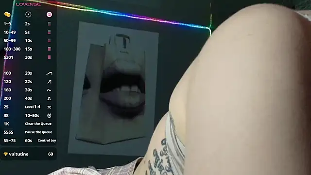 PieraMarch online show from December 13, 2025, 7:53 pm