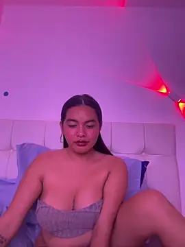 urasianlady online show from October 9, 2025, 3:43 pm