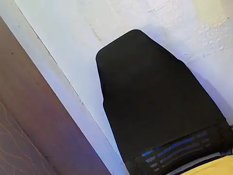 Snapshot of Ur_kathelena chatting on September 17, 2025, 12:18 pm Ur kathelena online show from September 17, 2025, 12:18 pm