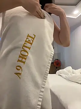 Snapshot of Meii-meyy chatting on October 21, 2025, 5:52 am Meii-meyy online show from October 21, 2025, 5:52 am