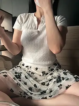 Meii-meyy online show from December 18, 2025, 8:42 am