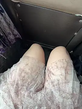 Meii-meyy online show from March 11, 2026, 4:07 am