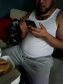 Snapshot of bellylova chatting on February 19, 2026, 4:14 pm bellylova online show from February 19, 2026, 4:14 pm