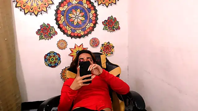 Snapshot of xxMistressWildKimxx chatting on October 17, 2025, 12:25 am xxMistressWildKimxx online show from October 17, 2025, 12:25 am