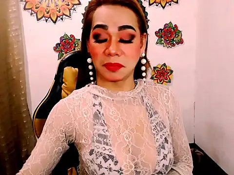 Snapshot of xxMistressWildKimxx chatting on October 25, 2025, 2:30 am xxMistressWildKimxx online show from October 25, 2025, 2:30 am