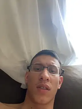 Snapshot of safadezanunes2 chatting on September 10, 2025, 3:45 pm safadezanunes2 online show from September 10, 2025, 3:45 pm