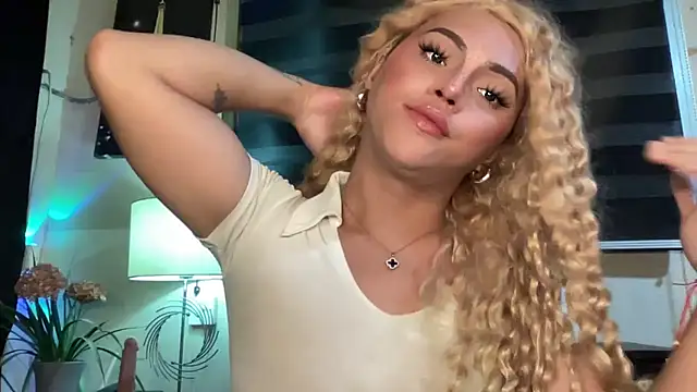 calimonroe online show from October 11, 2025, 8:29 pm