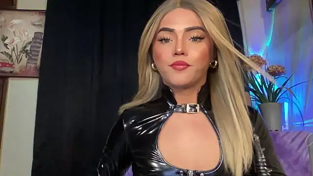 calimonroe online show from October 22, 2025, 7:02 pm