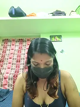 Snapshot of Tamil_Ishu chatting on October 27, 2025, 7:23 am Tamil Ishu online show from October 27, 2025, 7:23 am