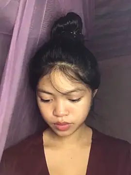 Thy00   online show from October 10, 2025, 3:05 am