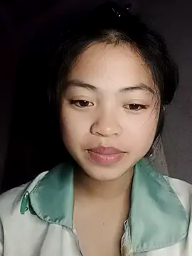 Snapshot of Thy00__ chatting on February 4, 2026, 5:30 pm Thy00 online show from February 4, 2026, 5:30 pm