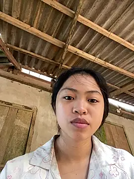 Snapshot of Thy00__ chatting on March 25, 2026, 7:58 am Thy00 online show from March 25, 2026, 7:58 am