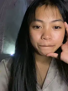 Snapshot of Thy00__ chatting on March 31, 2026, 3:12 pm Thy00 online show from March 31, 2026, 3:12 pm