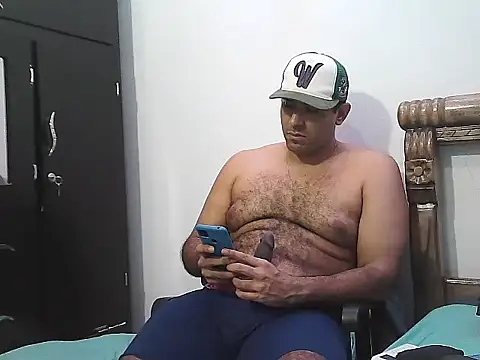 morenocabro10 online show from September 30, 2025, 3:22 am