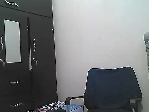 morenocabro10 online show from October 16, 2025, 7:04 pm