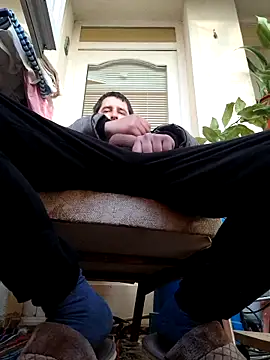 hugecock4u1990 online show from November 14, 2025, 1:54 pm