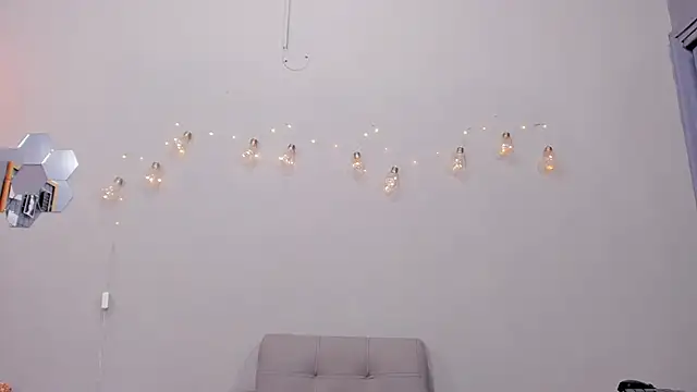 alianim online show from February 21, 2026, 7:37 pm