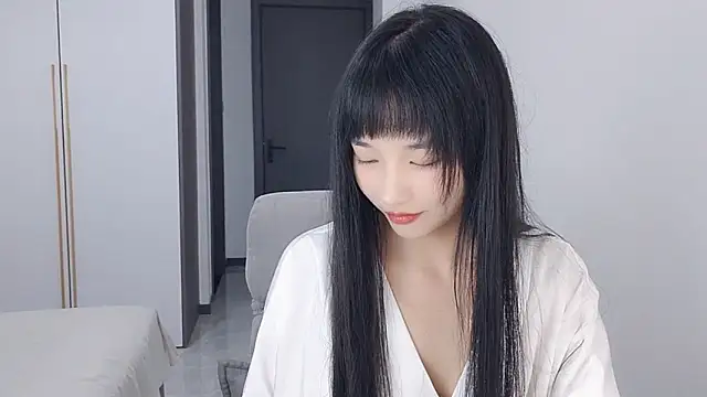 Lisa-3333 online show from October 13, 2025, 2:17 pm