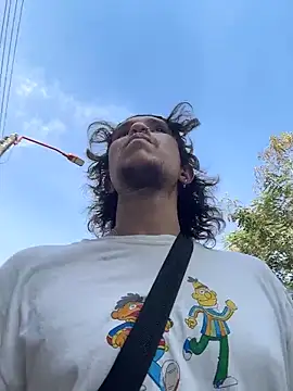 Luxx 14 online show from April 6, 2026, 8:43 pm