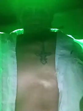 Snapshot of Oaxhot chatting on October 6, 2025, 9:18 am Oaxhot online show from October 6, 2025, 9:18 am