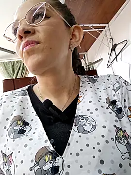 Snapshot of Isabella5_Brown_ chatting on November 10, 2025, 4:28 pm Isabella5 Brown online show from November 10, 2025, 4:28 pm