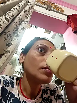 ISHANI-SINGH online show from January 9, 2026, 3:42 am