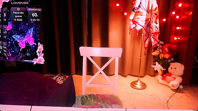 Snapshot of Crystal2207 chatting on September 21, 2025, 9:16 pm Crystal2207 online show from September 21, 2025, 9:16 pm