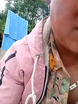 Chubbyhoney1 online show from April 1, 2026, 6:14 am